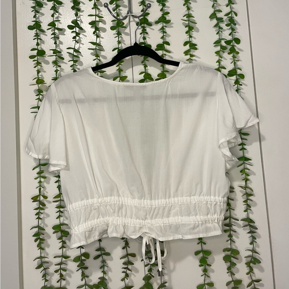 Streetwear Society Light White V-neck Crop Top with Lace in Medium - Picture 2 of 7